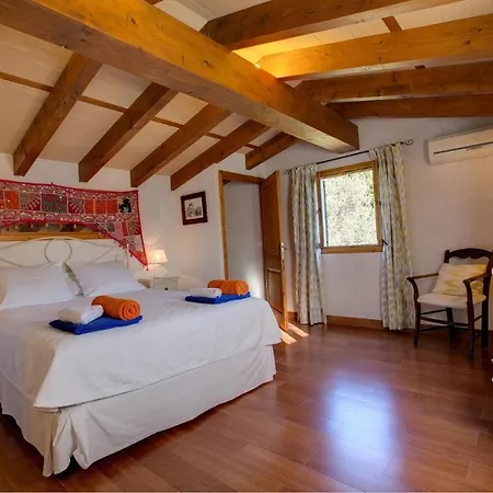 Villa Paner By Vintage Travel Crestatx